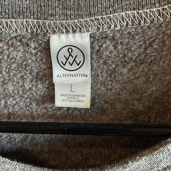 Large NORTH crewneck sweatshirt by Alternative - Picture 3 of 4